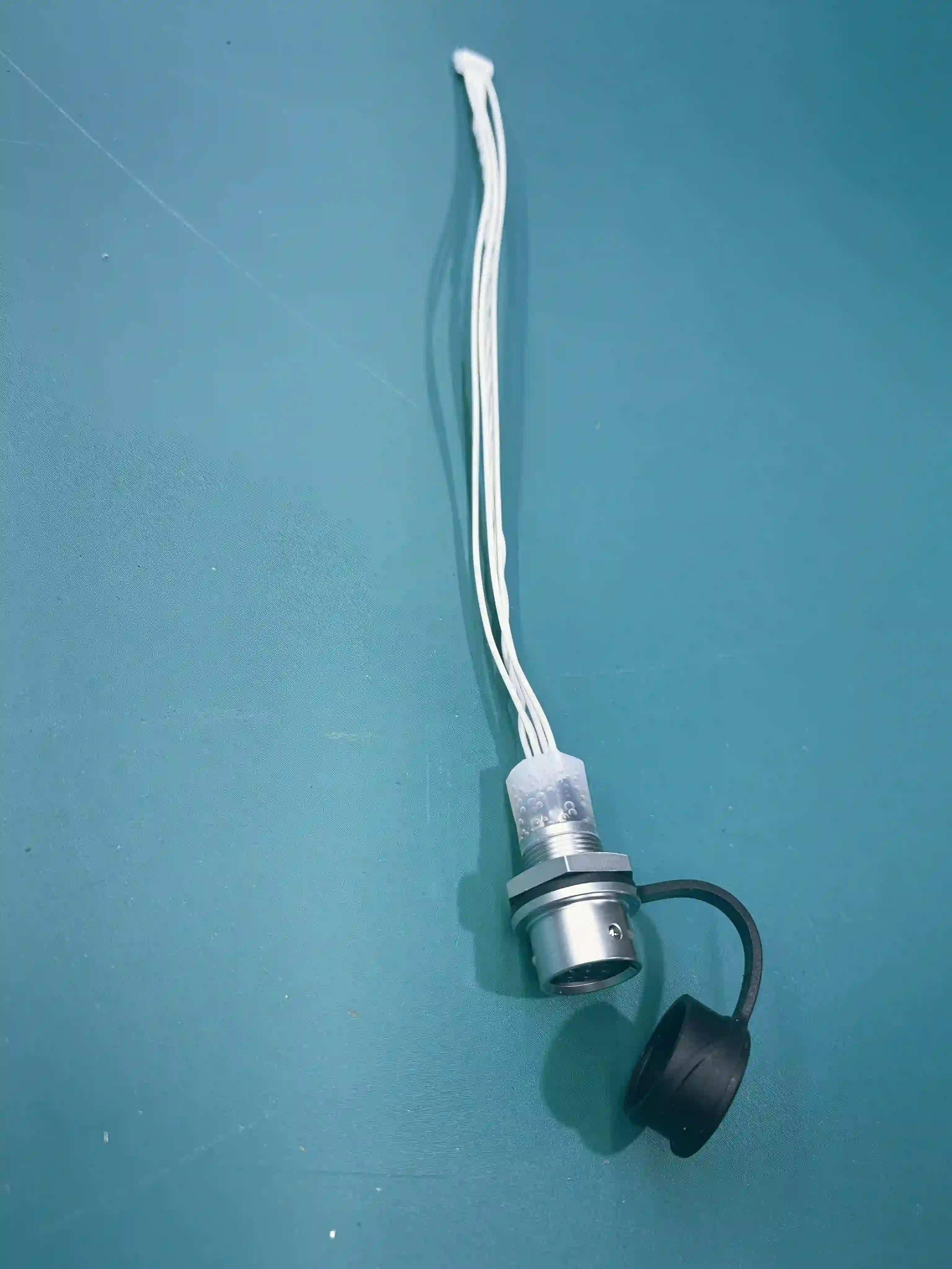 阔沐防水线束-IP67/IP68 防水面板连接器组装
